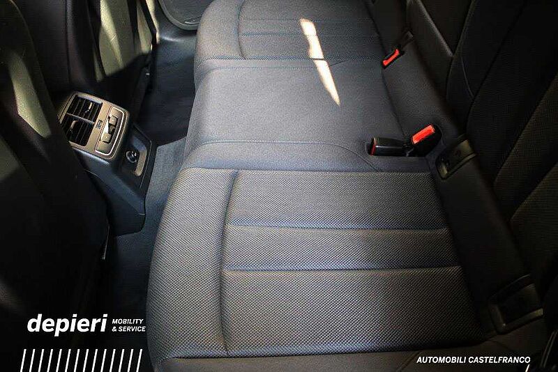 Audi A4 Avant 35 TDI S tronic S line edition MHEV