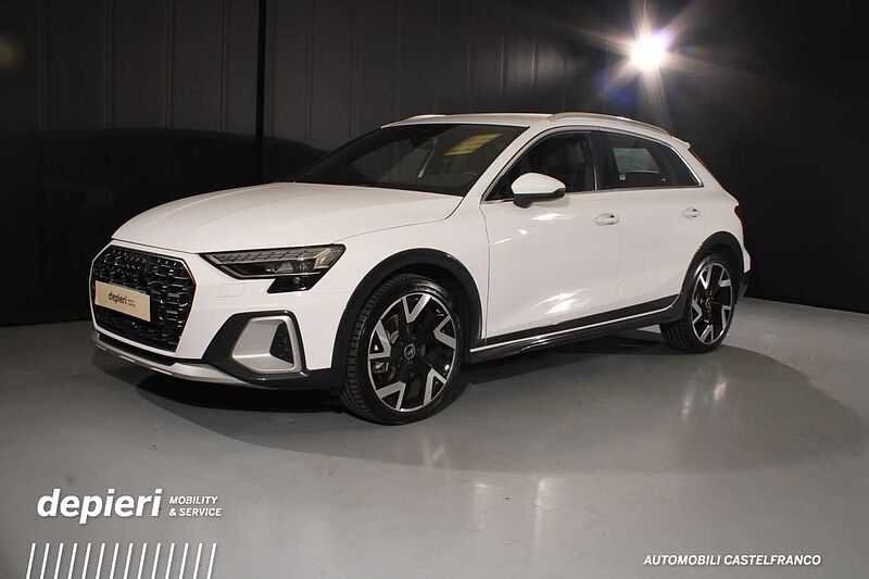 Audi A3 allstreet 35 TFSI S tronic Identity Contrast MHEV