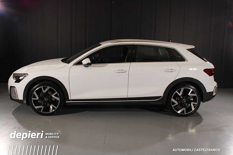 Audi A3 allstreet 35 TFSI S tronic Identity Contrast MHEV