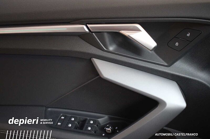 Audi A3 allstreet 35 TFSI S tronic Identity Contrast MHEV