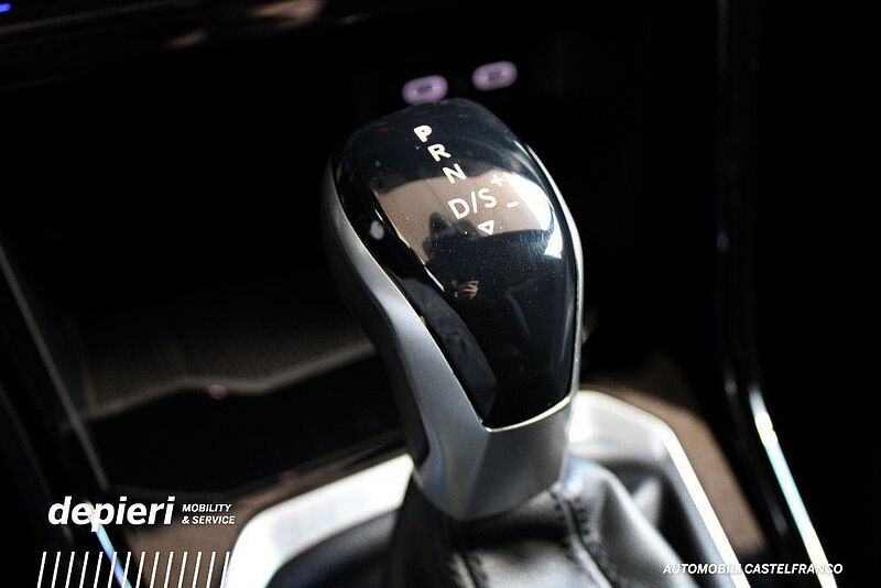 Volkswagen T-Roc 1.5 TSI ACT DSG R-Line