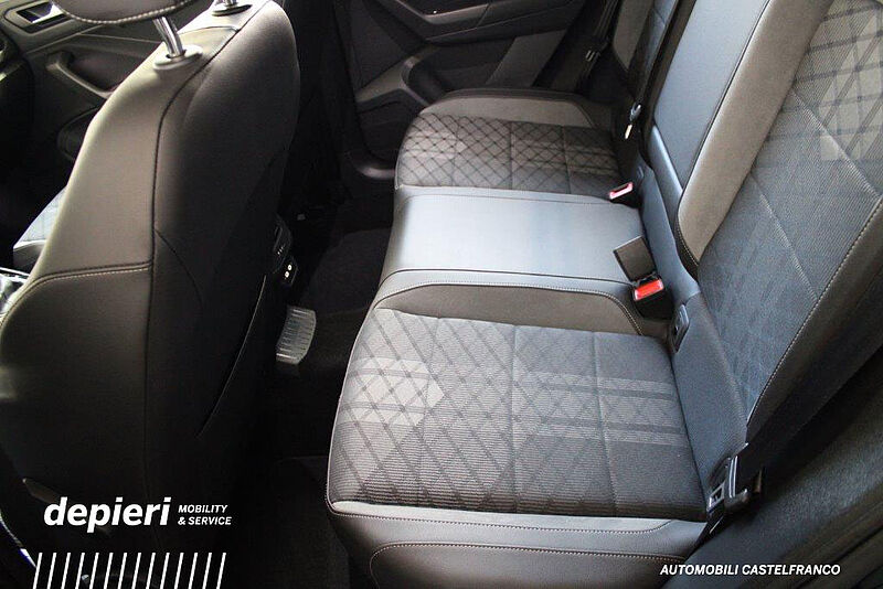 Volkswagen T-Roc 1.5 TSI ACT DSG R-Line