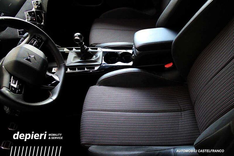 DS DS 3 Crossback PureTech 100 Performance Line -Ok Neop