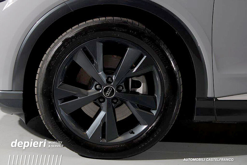 Audi Q4 e-tron 45 S Line edition -BEV batteria 82kWh