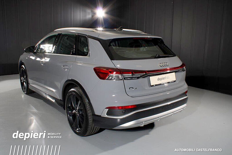 Audi Q4 e-tron 45 S Line edition -BEV batteria 82kWh