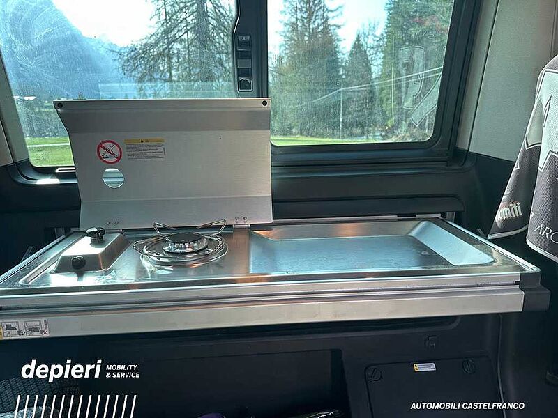 Volkswagen T6.1 California 2.0 TDI DSG 4Motion Beach Camper Edition PC 5p