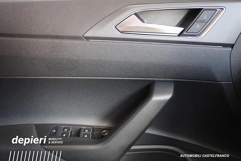 Volkswagen Taigo 1.0 TSI 110 CV DSG R-Line -Ok Neop