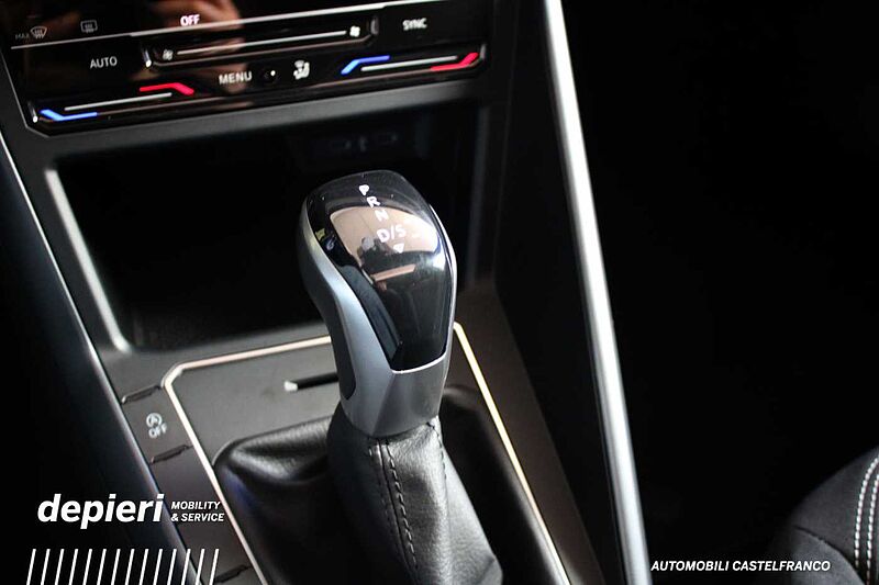 Volkswagen Taigo 1.0 TSI DSG R-Line -Ok Neop