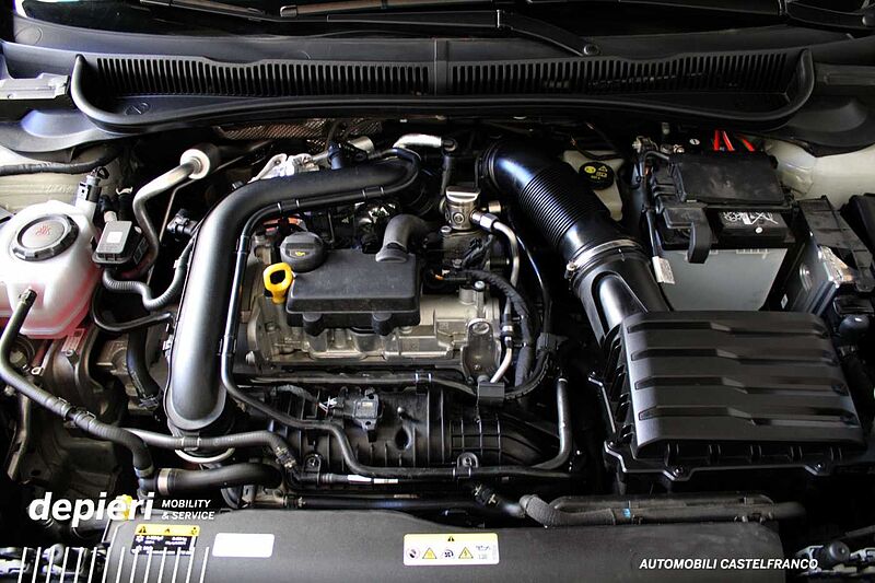 Volkswagen Taigo 1.0 TSI DSG R-Line -Ok Neop