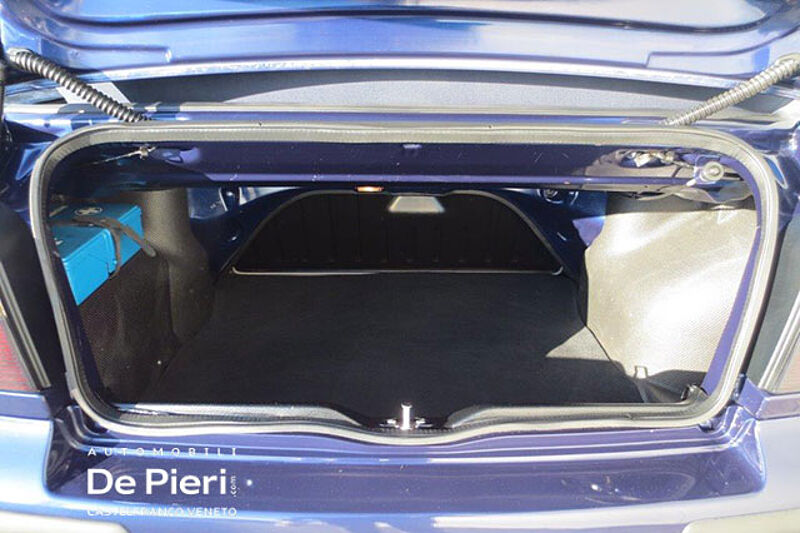 Volkswagen Golf Cabriolet 1.6 101 cat Trendline Generation - Ok Neop